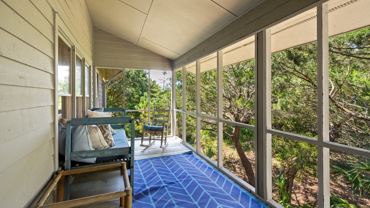 Photo of Patio Balcony in Debordieu Colony