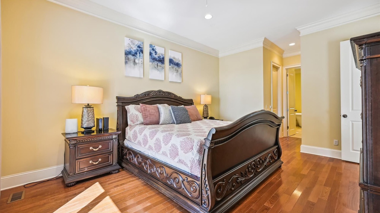 Photo of Bedroom in Folly Field
