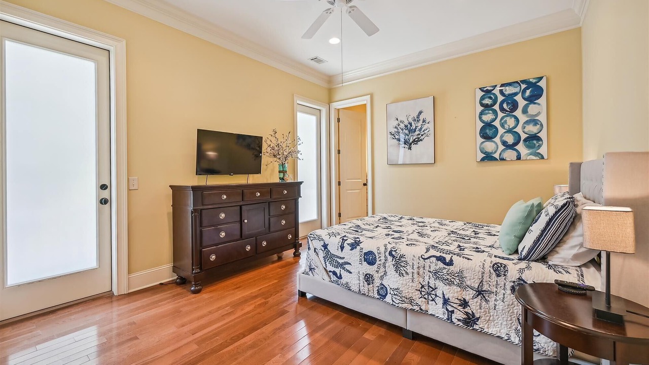 Photo of Bedroom in Folly Field