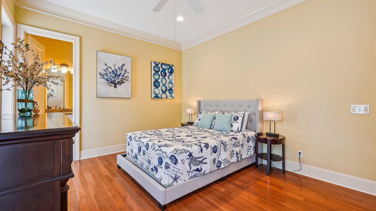 Photo of Bedroom in Folly Field