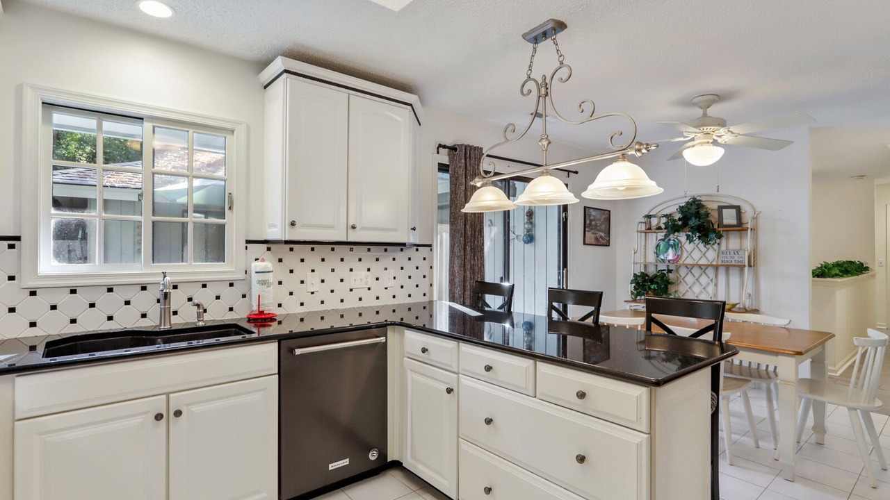 Photo of Kitchen in Heritage Woods