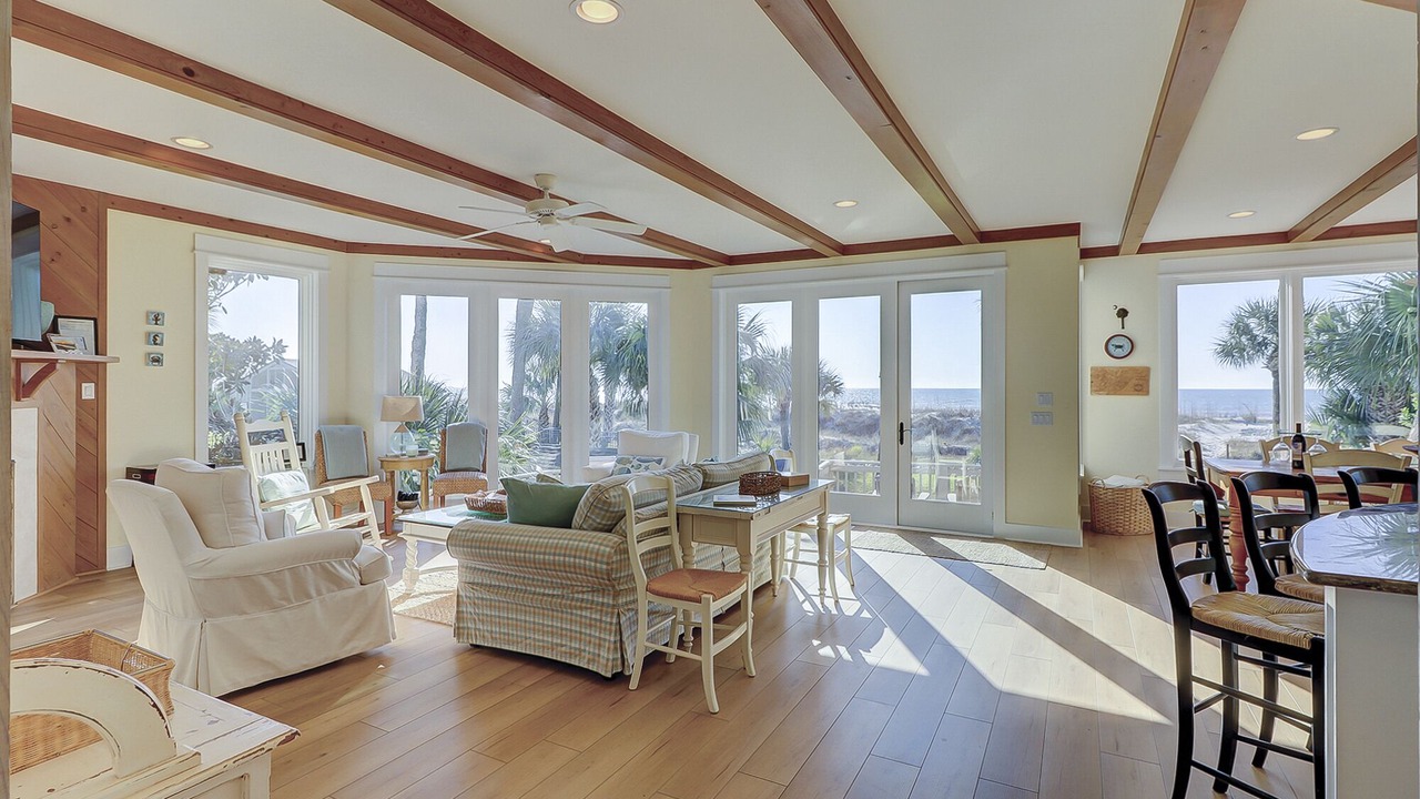Photo of Livingroom in North Forest Beach
