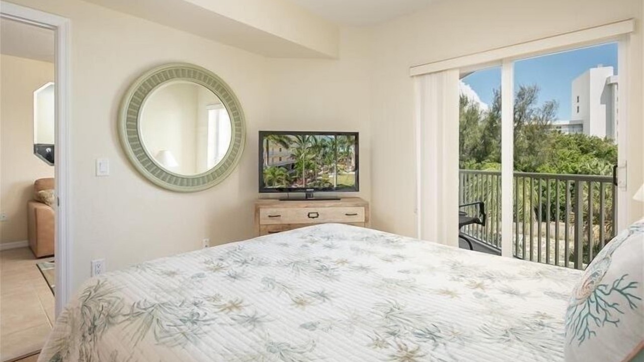 Photo of Patio Balcony in Treasure Island