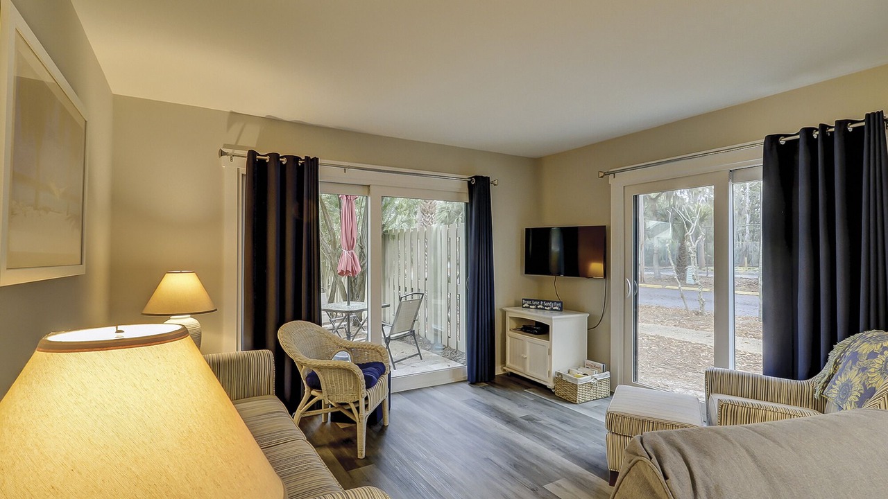 Photo of Livingroom in North Forest Beach