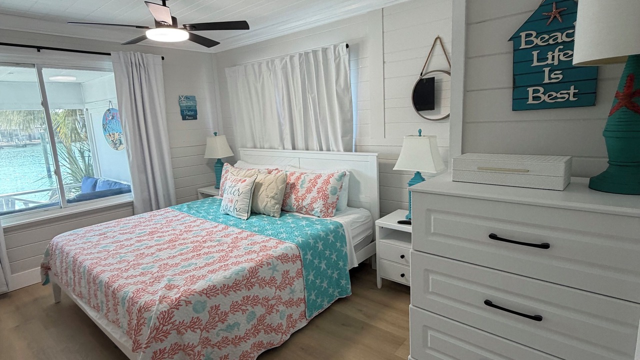 Photo of Bedroom in Sunset Beach