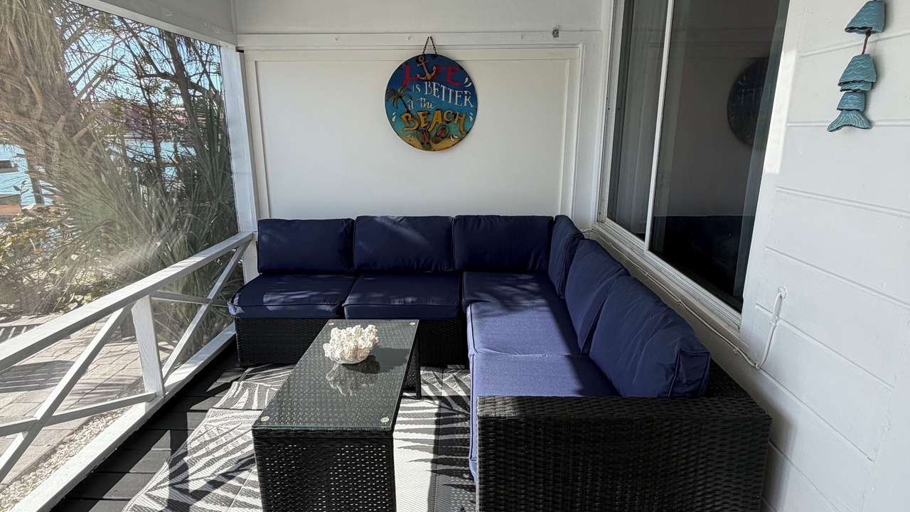 Photo of Patio Balcony in Sunset Beach