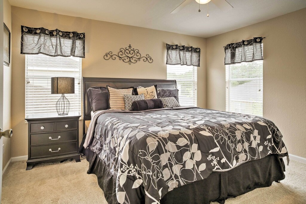 Photo of Bedroom in Trafalgar Village
