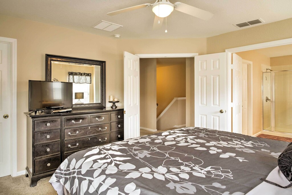 Photo of Bedroom in Trafalgar Village