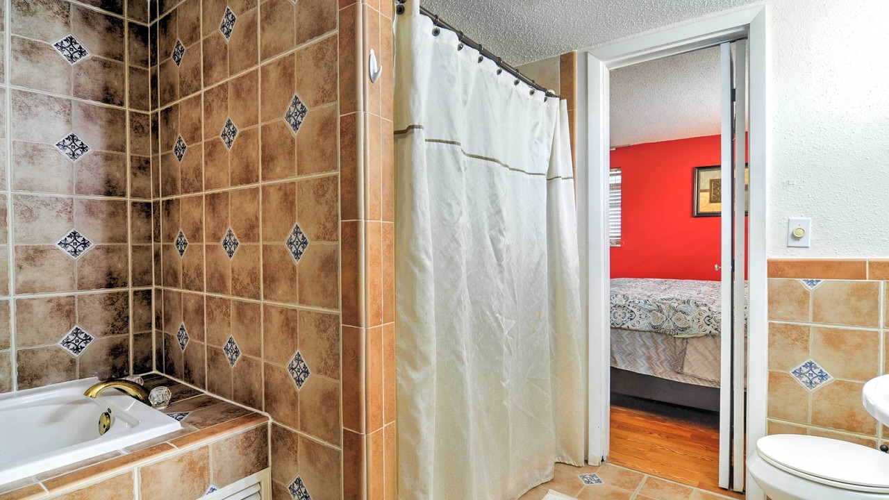 Photo of Bathroom in Toussie Terrace