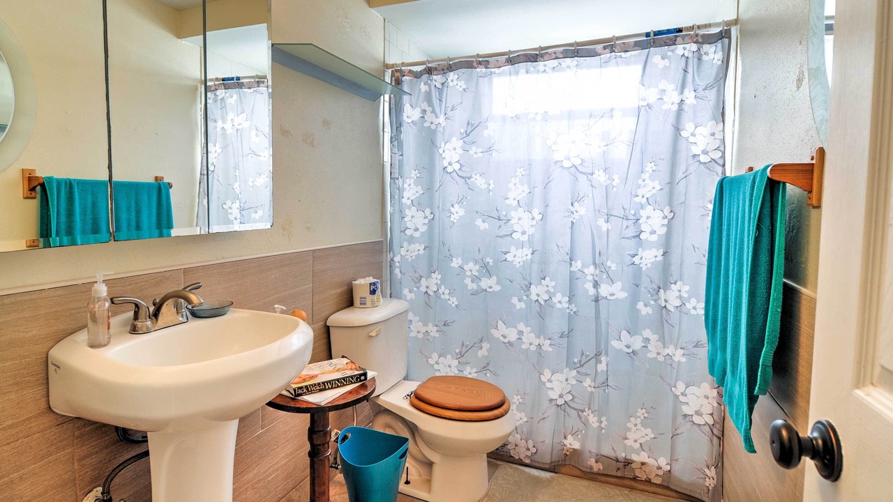 Photo of Bathroom in Toussie Terrace