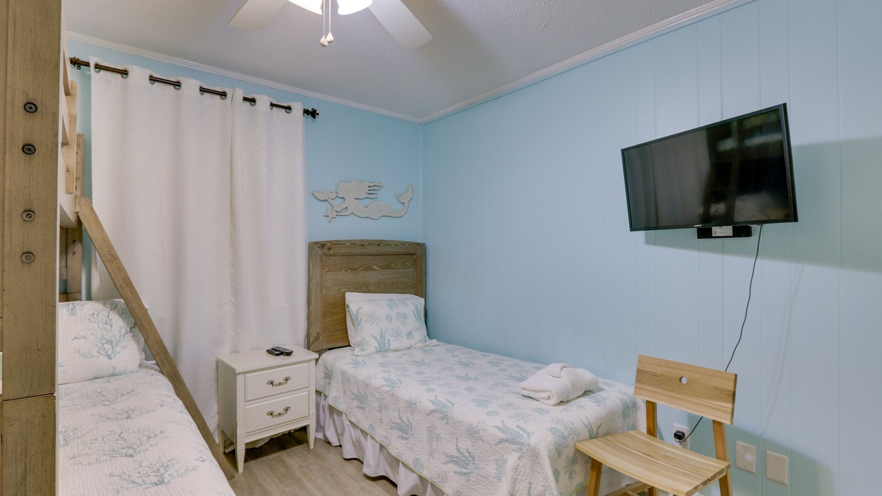 Photo of Bedroom in North Forest Beach