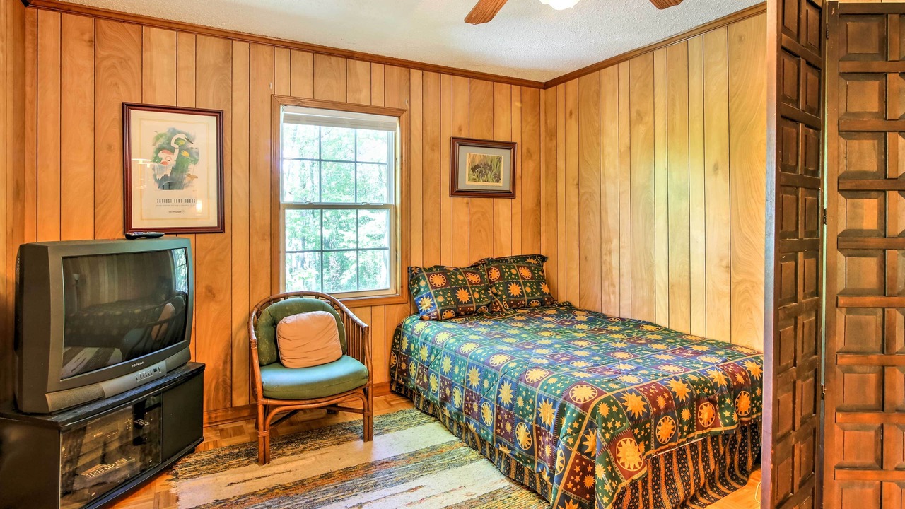 Photo of Bedroom in Mountain Rest