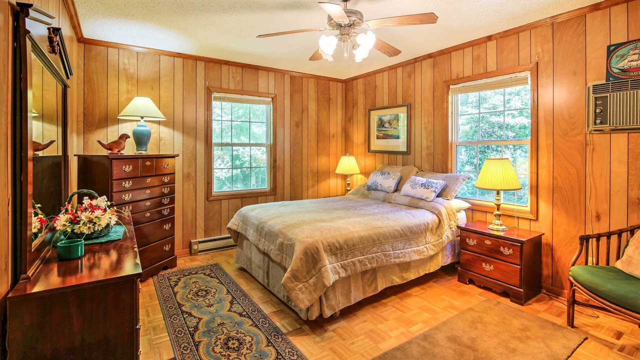 Photo of Bedroom in Mountain Rest
