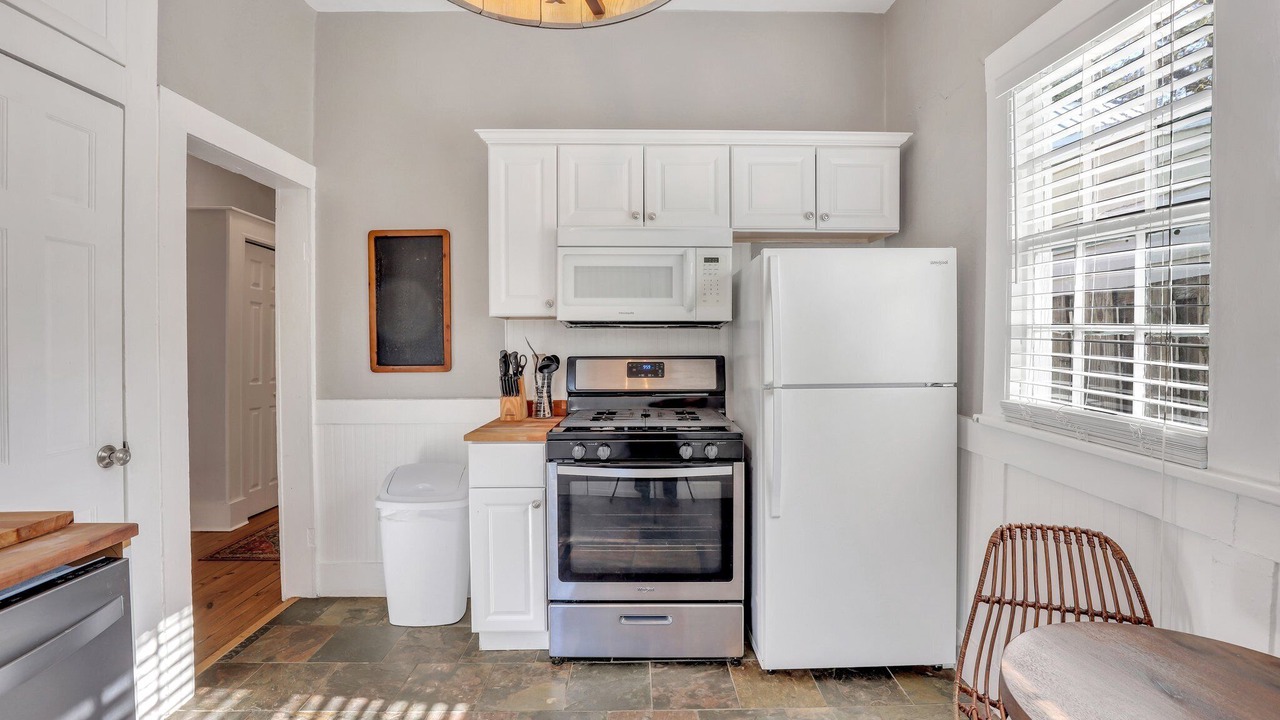 Photo of Kitchen in Beach Institute