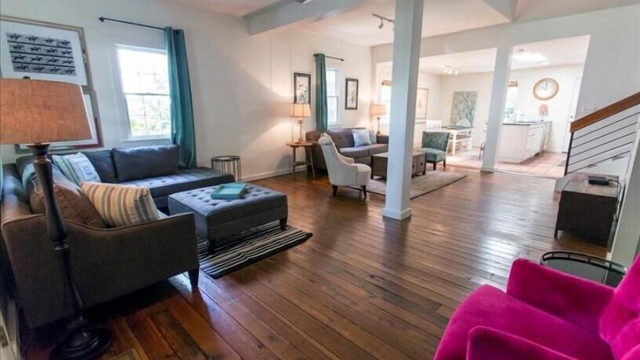 Photo of Bedroom in Beach Institute