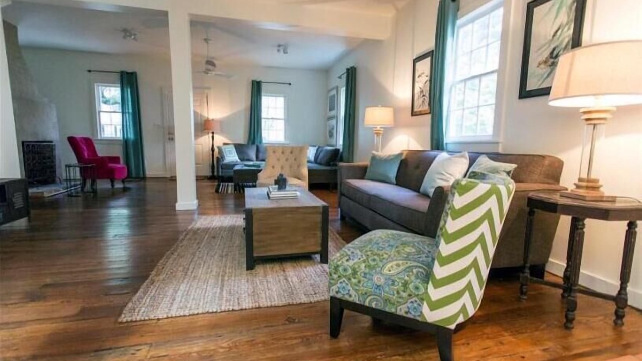 Photo of Bedroom in Beach Institute