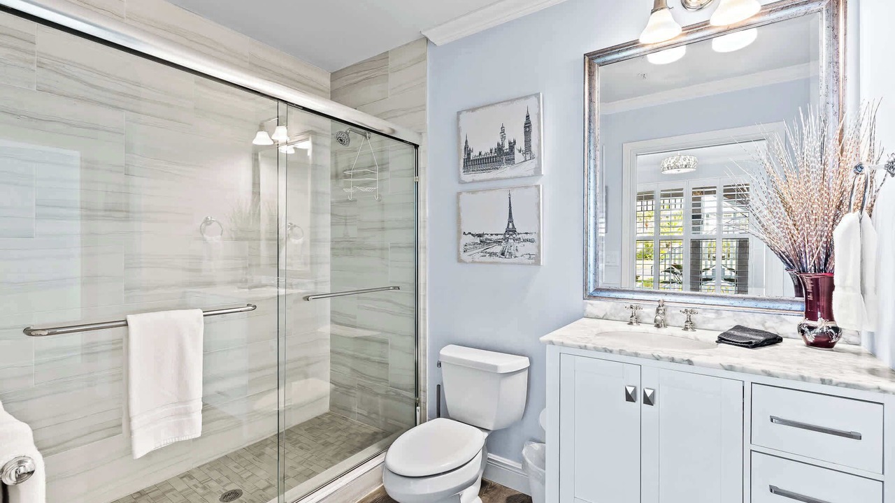 Photo of Bathroom in Naples