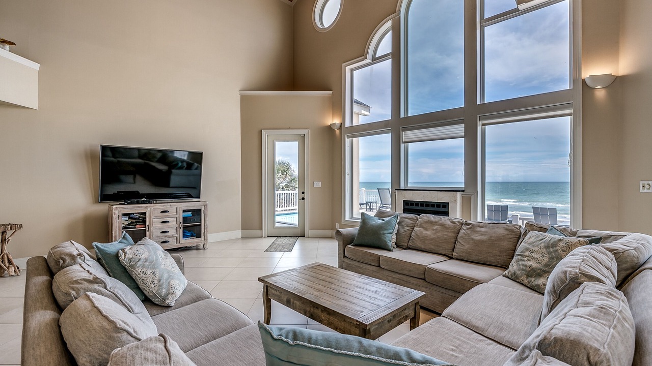 Photo of Livingroom in Long Bay Estates