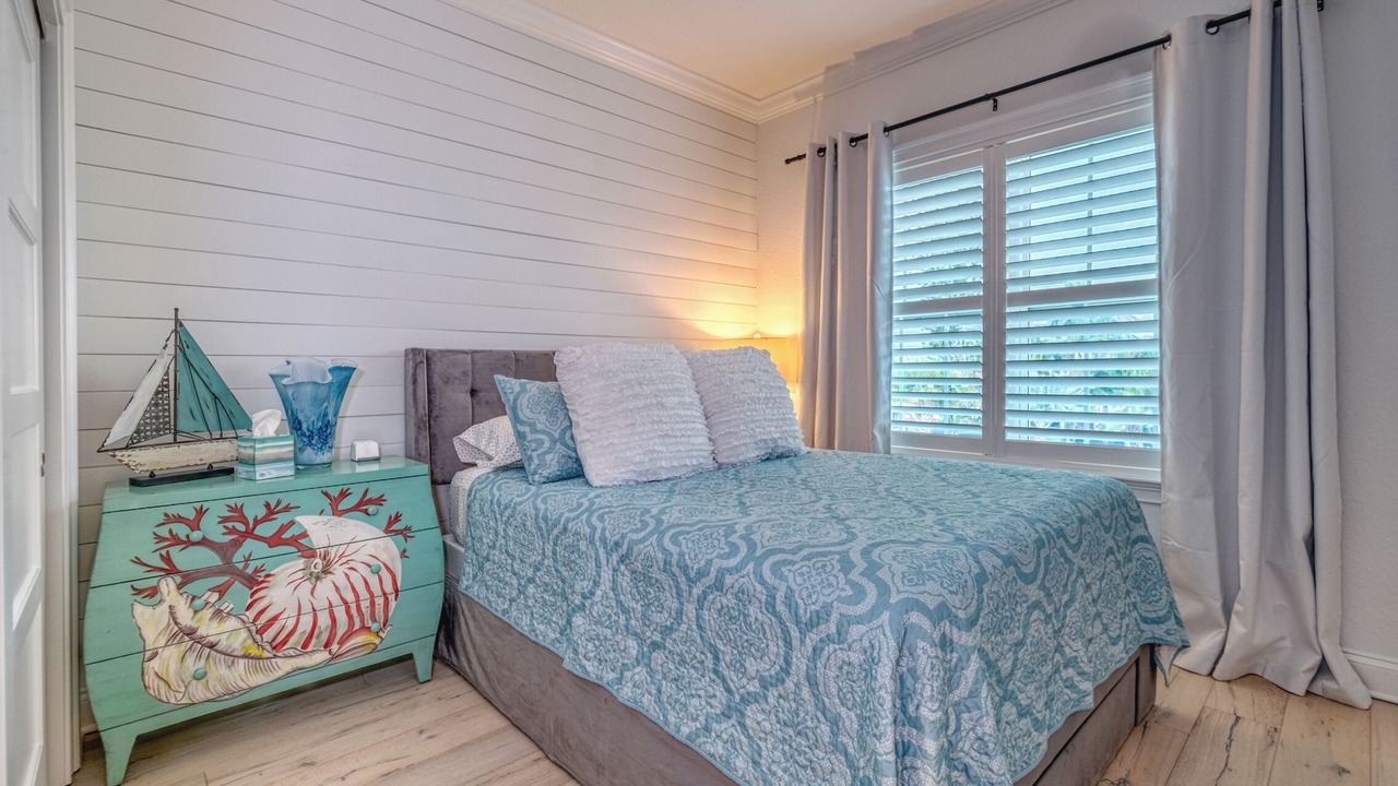 Photo of Bedroom in Madeira Beach