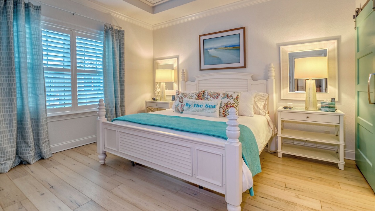 Photo of Bedroom in Madeira Beach