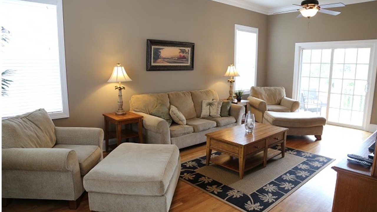 Photo of Livingroom in Ocean Ridge