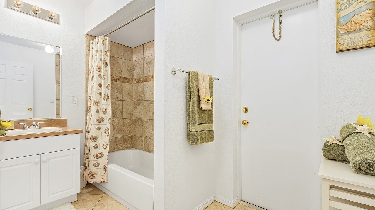Photo of Bathroom in Trafalgar
