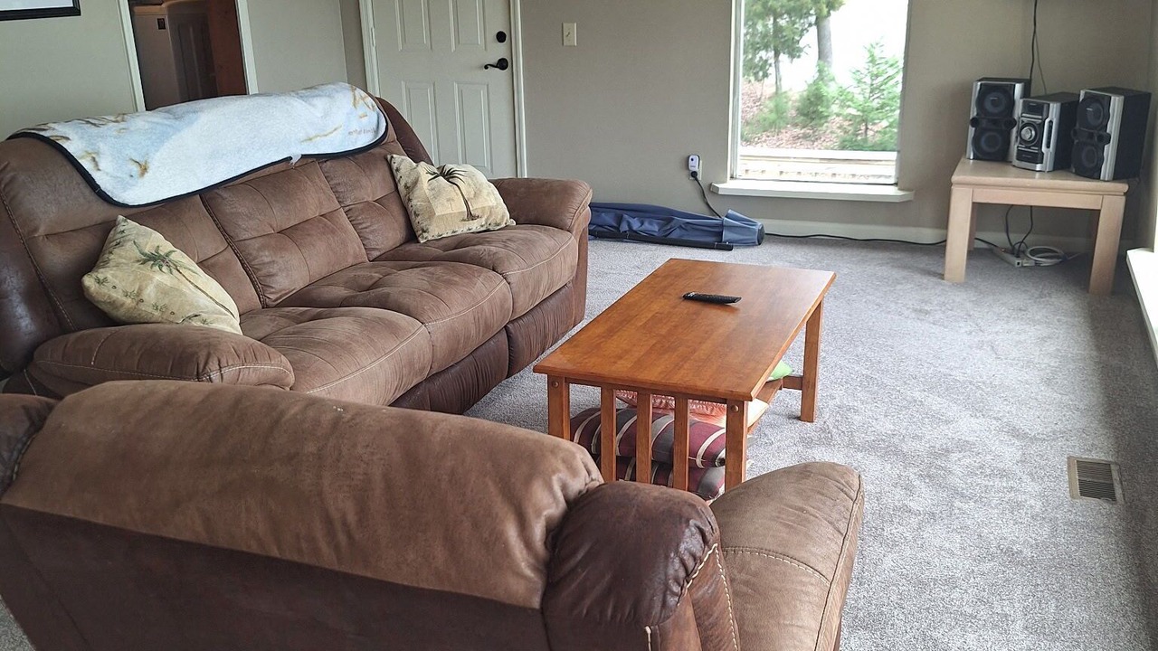 Photo of Livingroom in Leesville