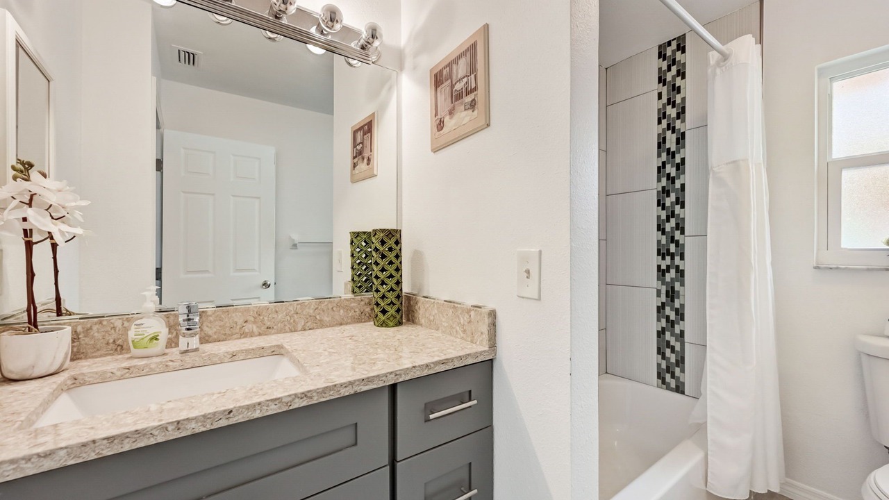 Photo of Bathroom in Laurel Park