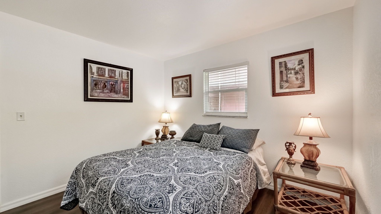 Photo of Bedroom in Laurel Park