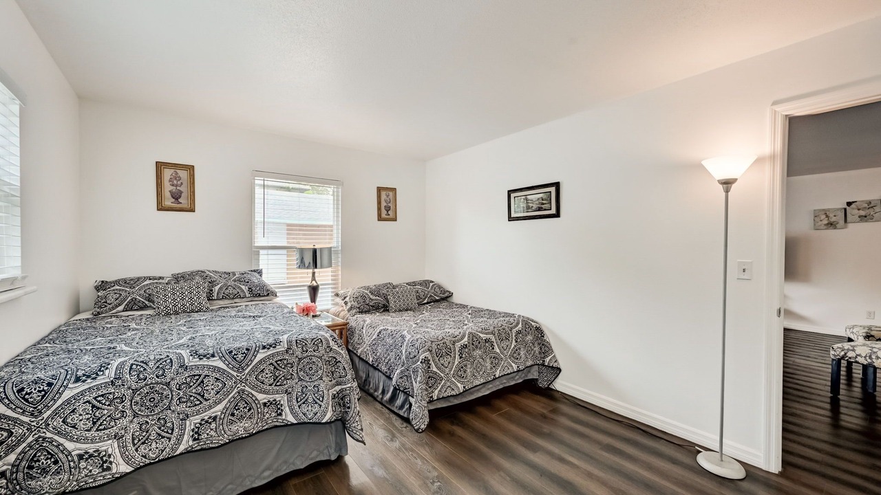 Photo of Bedroom in Laurel Park