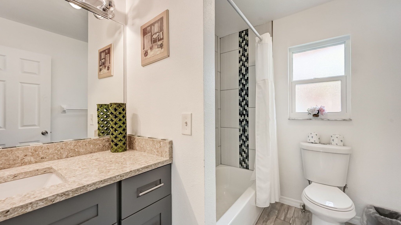Photo of Bathroom in Laurel Park