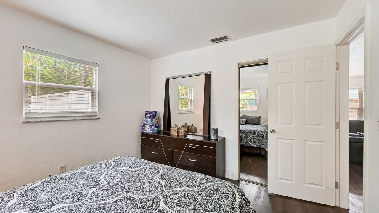 Photo of Bedroom in Laurel Park