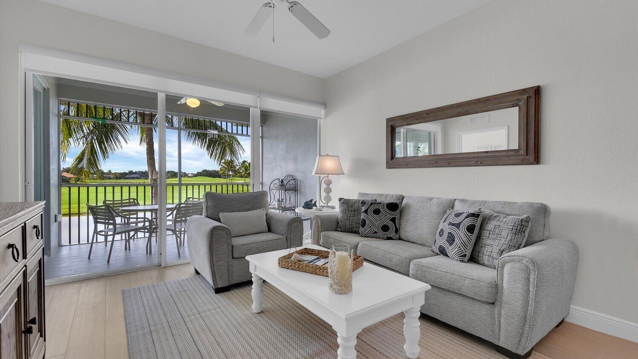 Photo of Livingroom in Naples