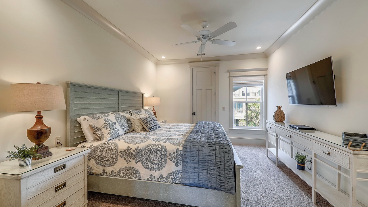 Photo of Bedroom in North Forest Beach