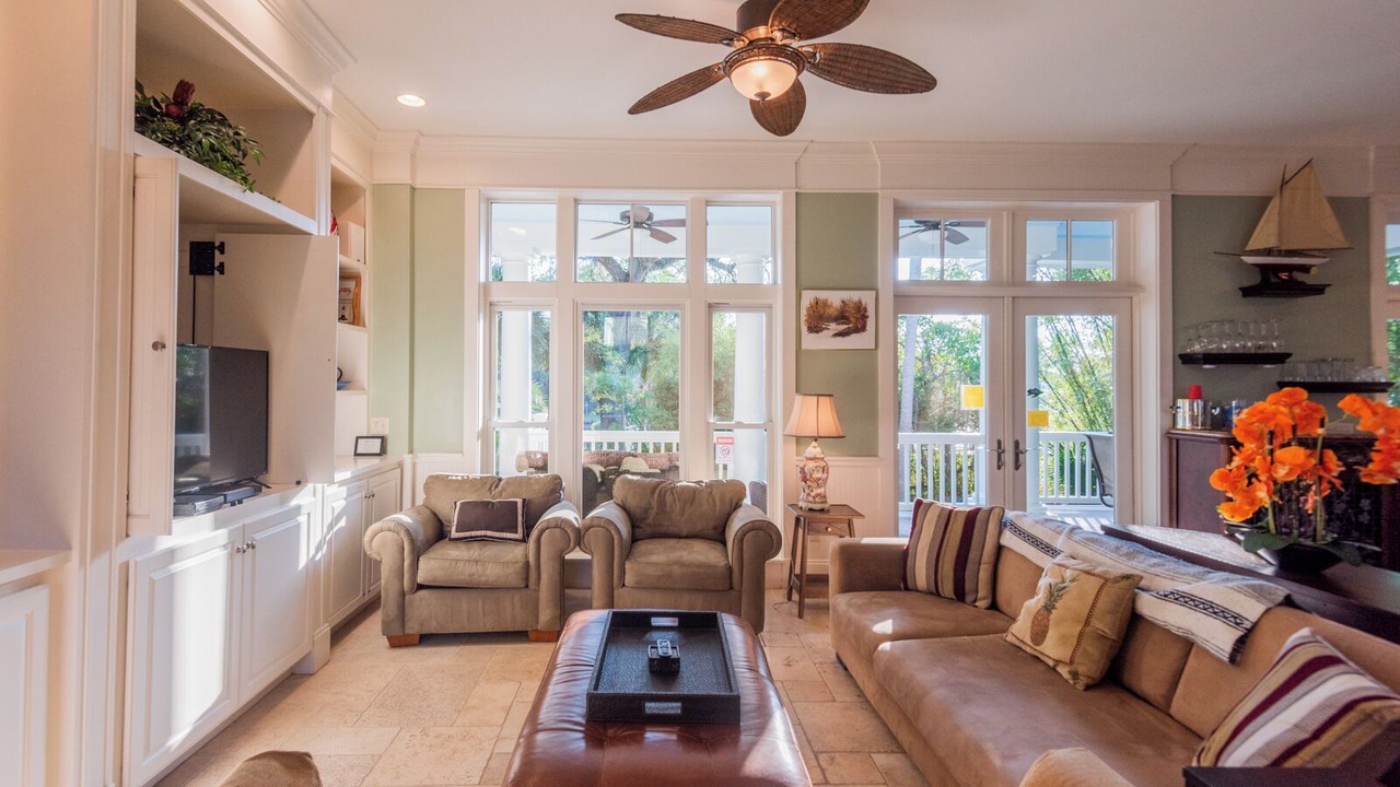 Photo of Livingroom in North Forest Beach