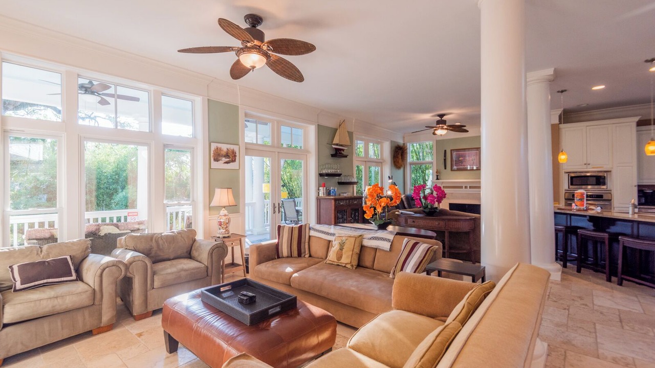 Photo of Livingroom in North Forest Beach