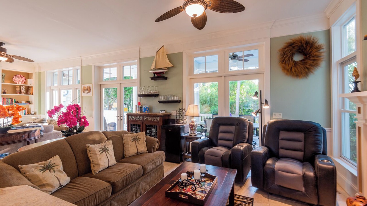 Photo of Livingroom in North Forest Beach