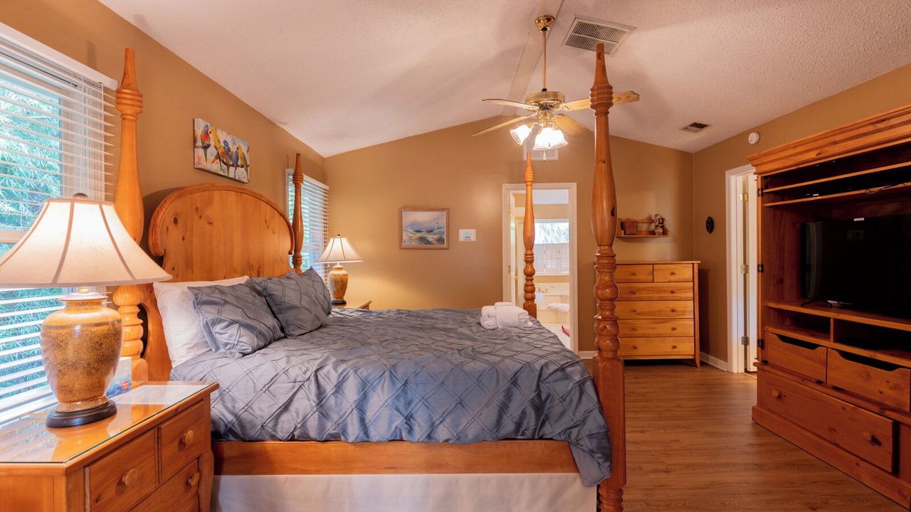 Photo of Bedroom in North Forest Beach