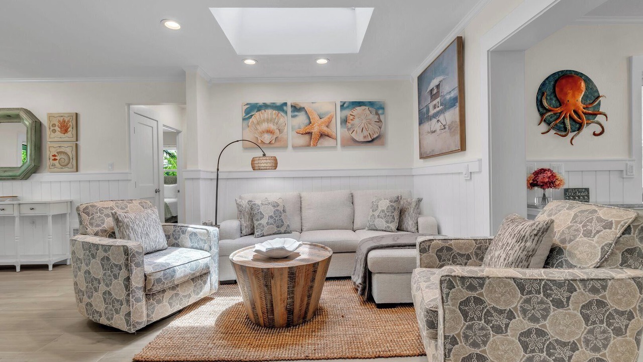 Photo of Livingroom in Holmes Beach