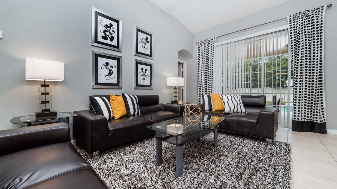 Photo of Livingroom in Windsor Palms