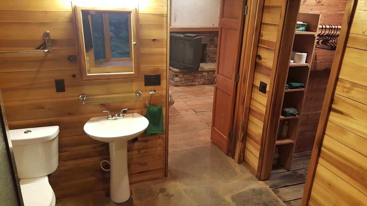 Photo of Bathroom in Cullowhee