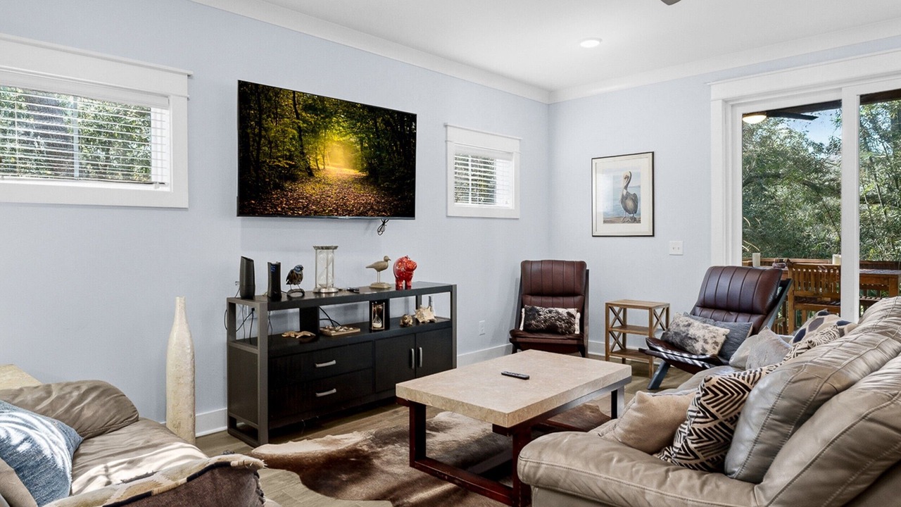 Photo of Livingroom in Folly Field