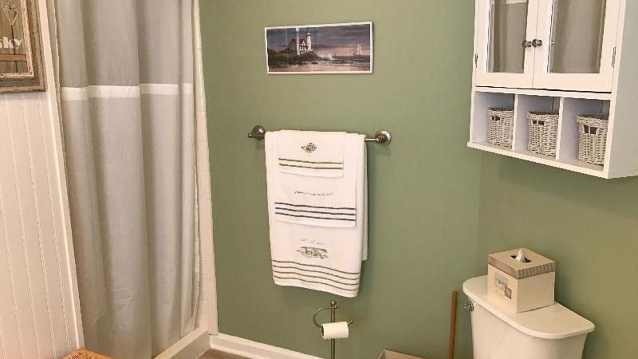 Photo of Bathroom in Emerald Isle