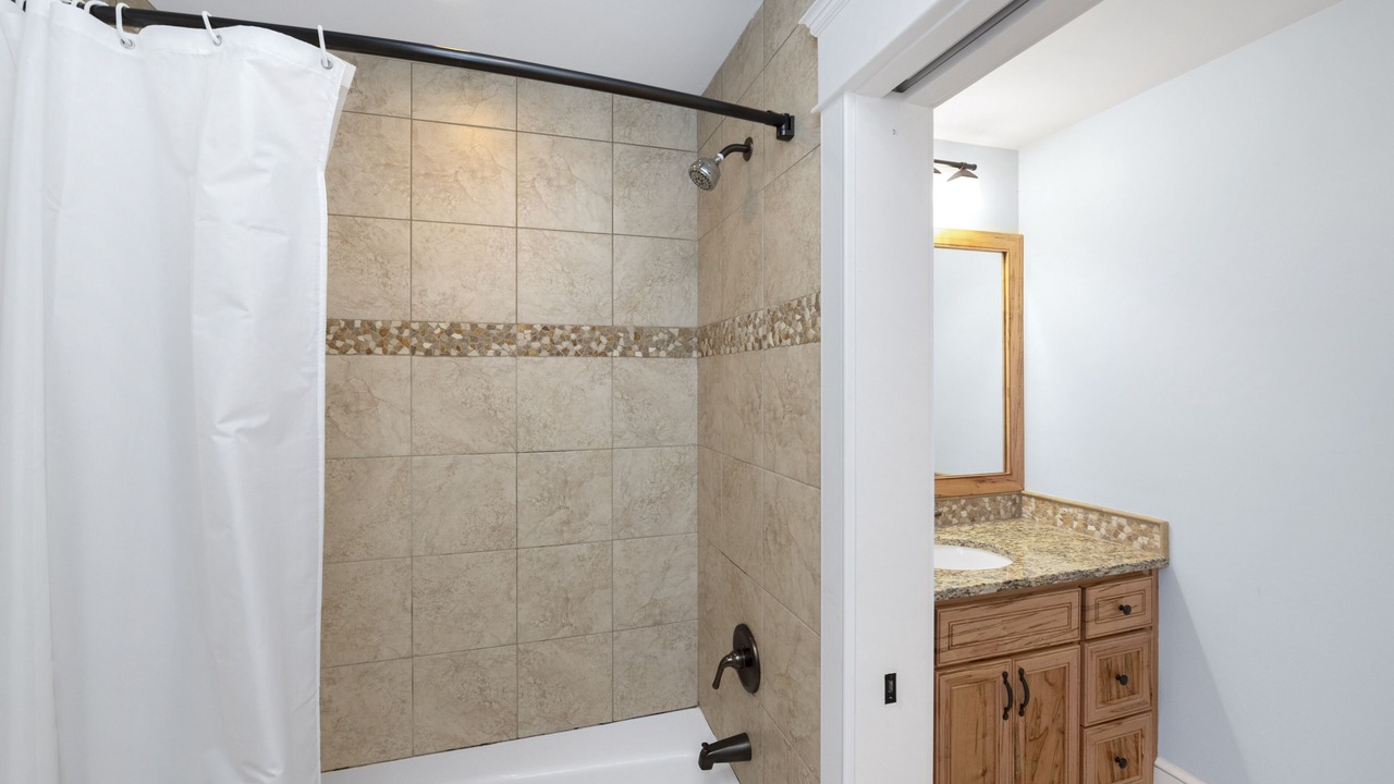 Photo of Bathroom in Vanderhorst Plantation