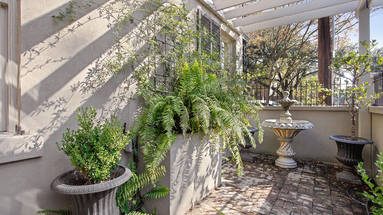 Photo of Patio Balcony in Historic Downtown Savannah