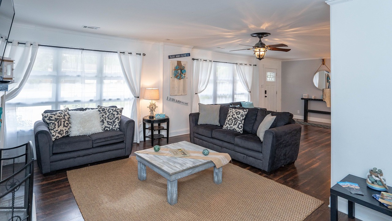 Photo of Livingroom in Shell Point