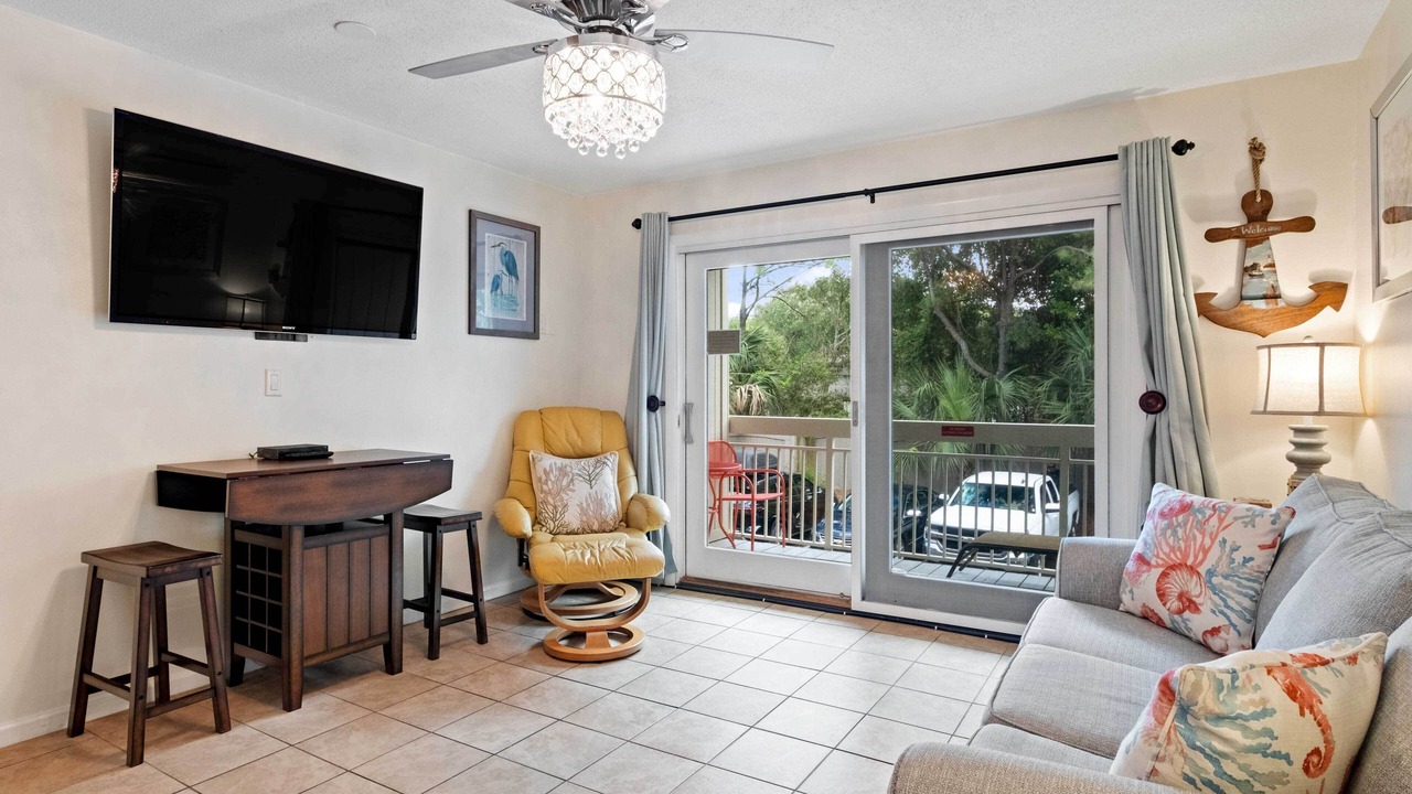 Photo of Livingroom in North Forest Beach