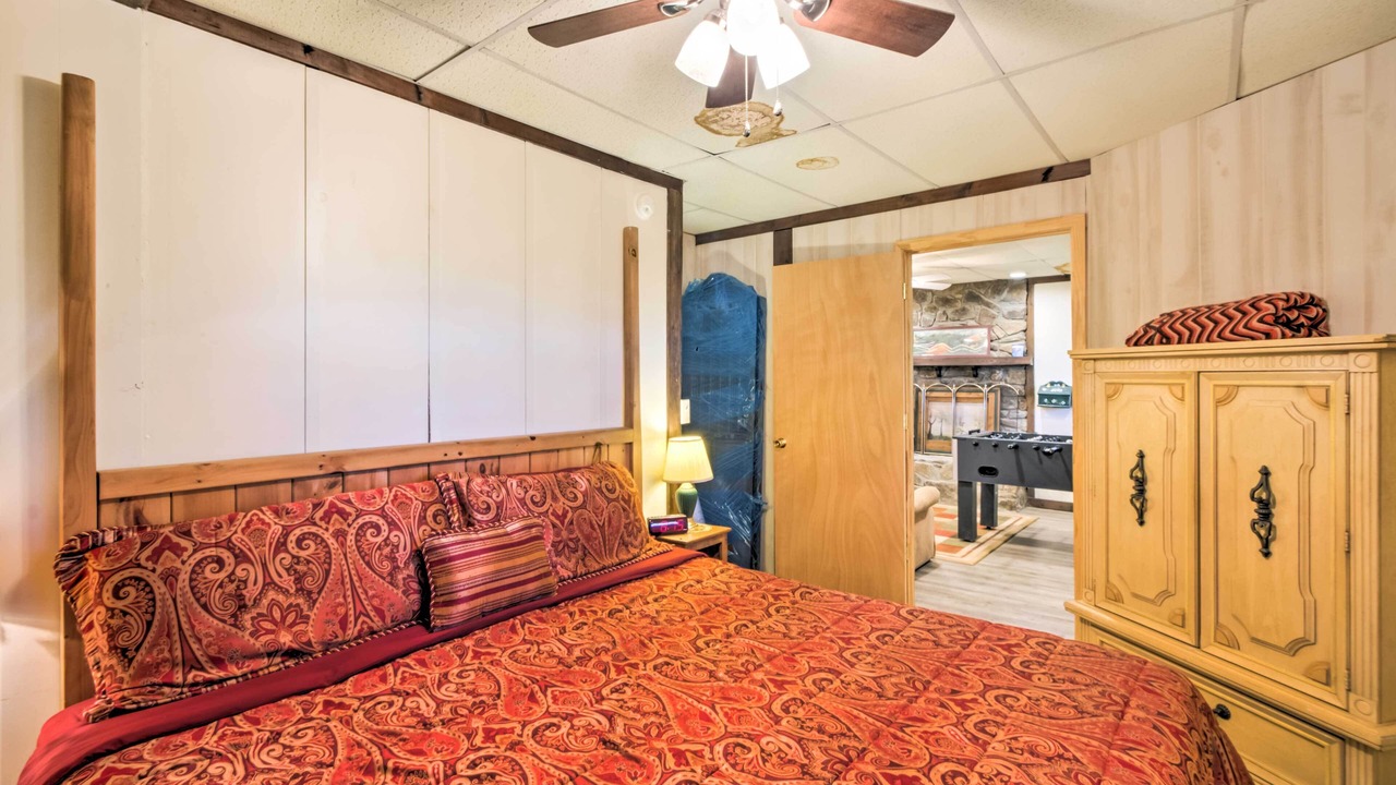 Photo of Bedroom in Robbinsville