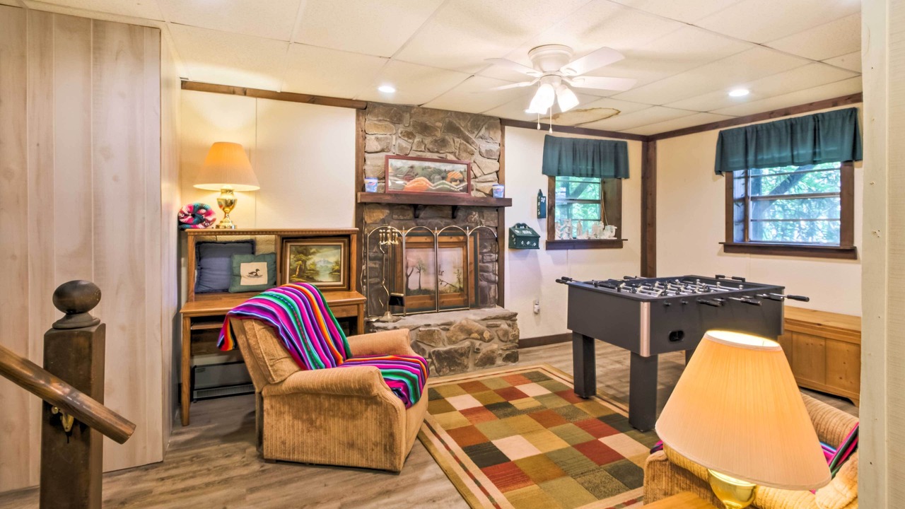 Photo of Livingroom in Robbinsville
