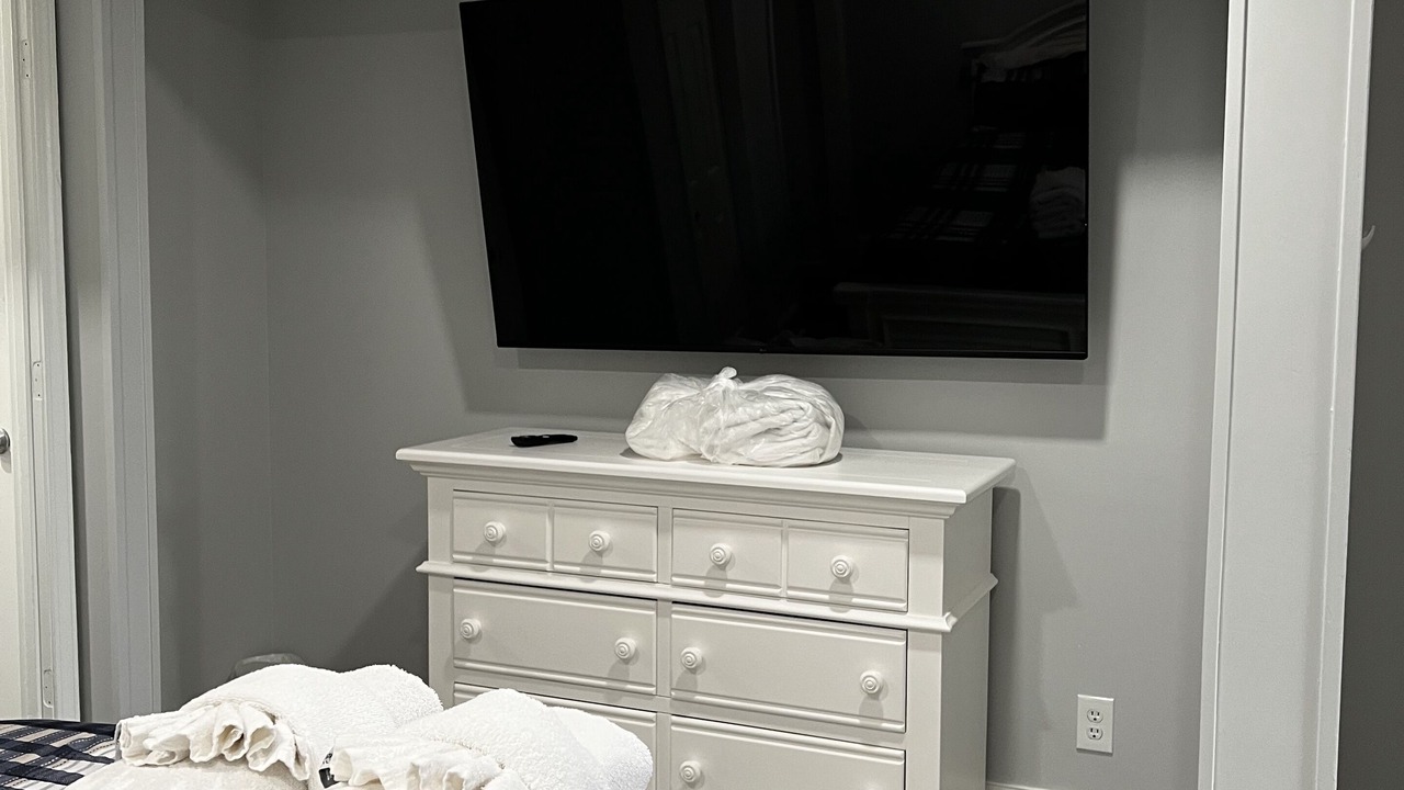 Photo of Bedroom in Folly Field